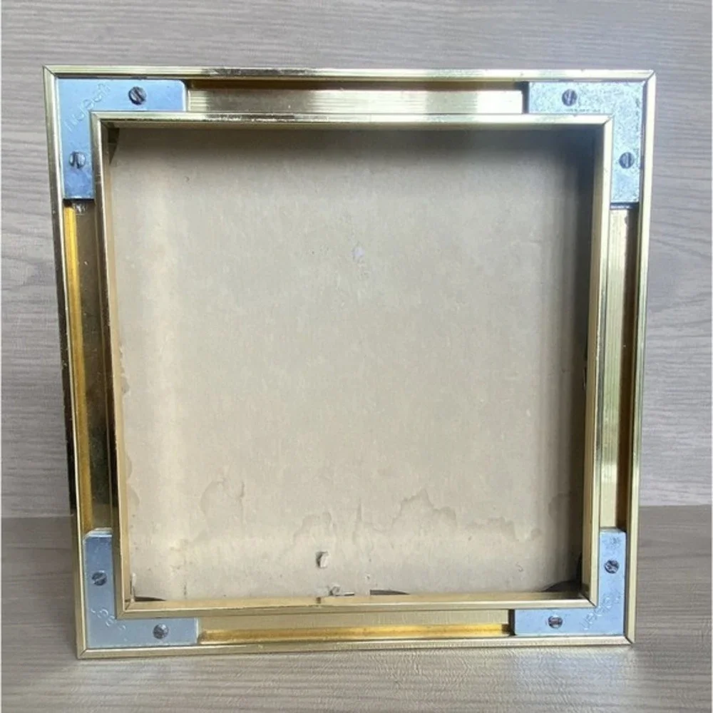 The Unbranded Brand framed ceramic